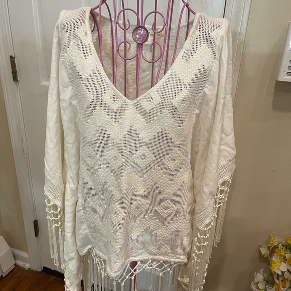 Lilka Embroidered Fringe Lace Top Poncho Sz XS Ivory Cotton Sheer Anthropologie - Picture 2 of 4